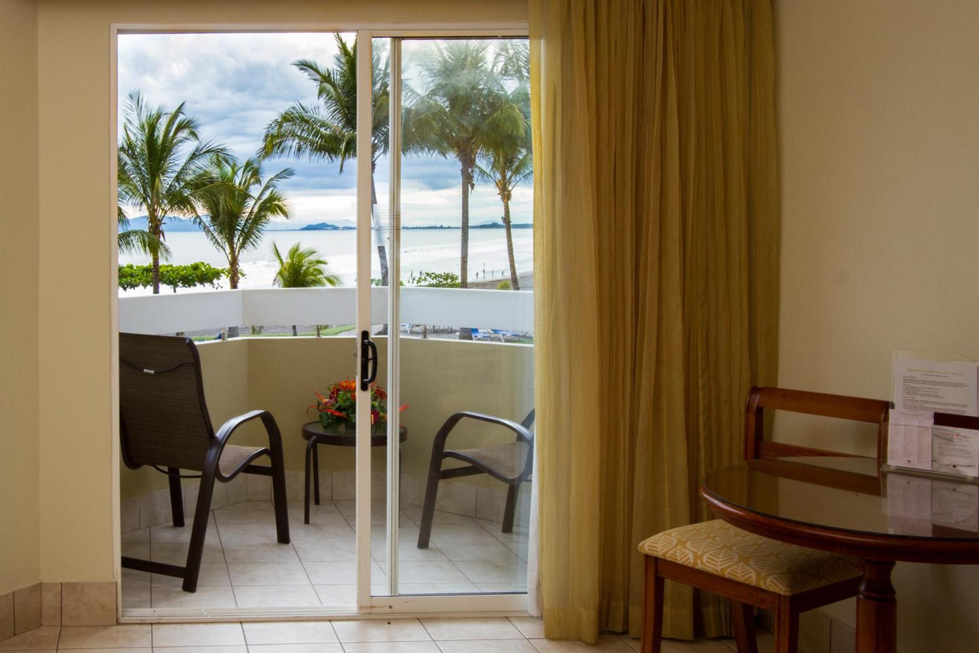 Ocean View 1 King Bed